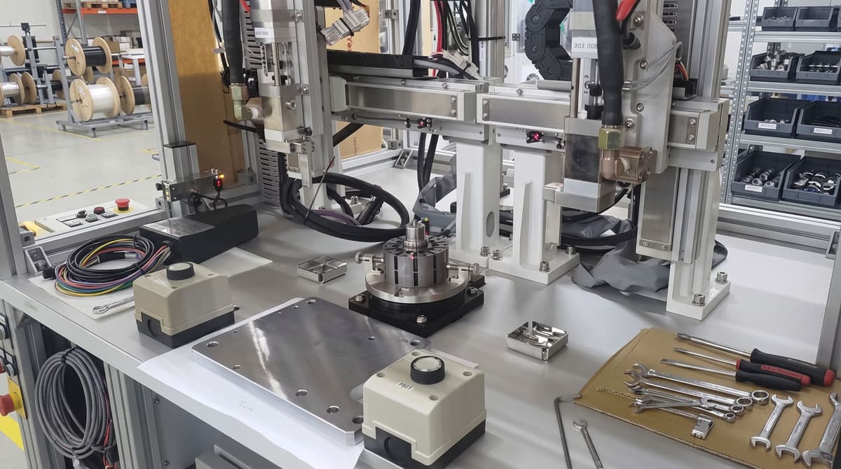 Winding machine application using NT130 for stable transmission control